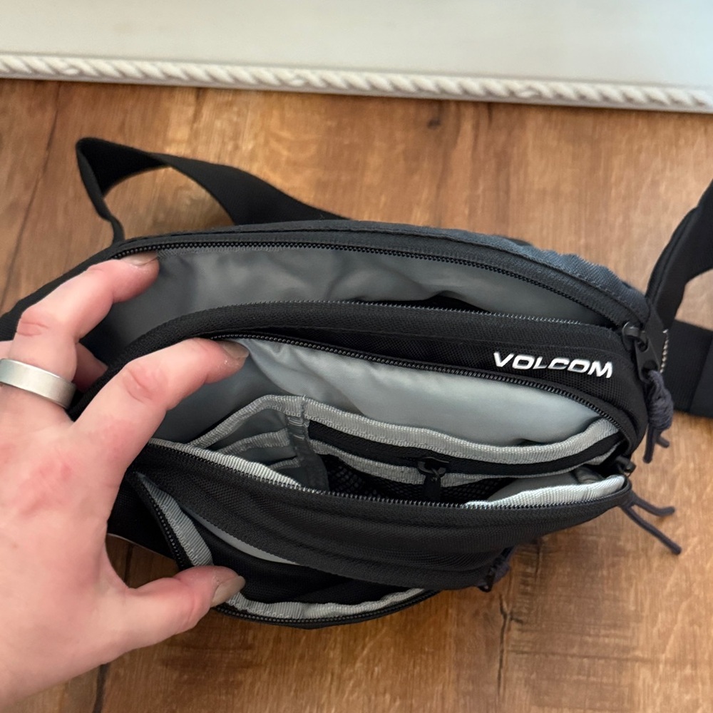 Volcom Black Belt Bag unisex - Picture 6 of 14